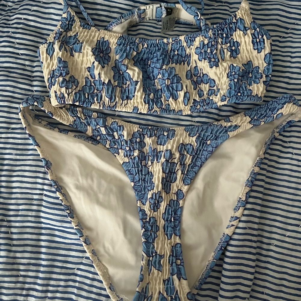 Triangl Mica Bikini Blue Floral